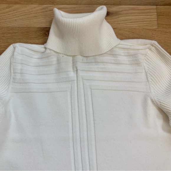 INC International Concepts Winter White Turtle Neck Sweater Size Large - Picture 1 of 14